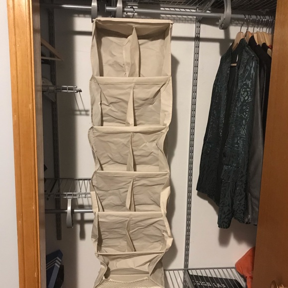 Hanging shoe organizer